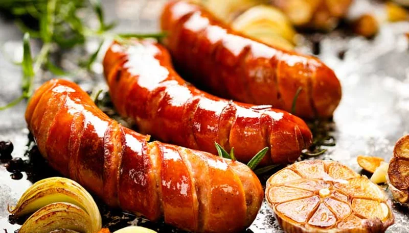 طرز تهیه ۱5 نوع غذای ساده و خوشمزه با سوسیس _ فروشگاه اینترنتی حلزون